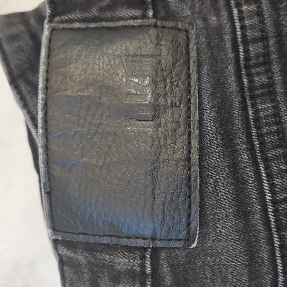 Men's DKNY Jeans - Picture 2 of 15